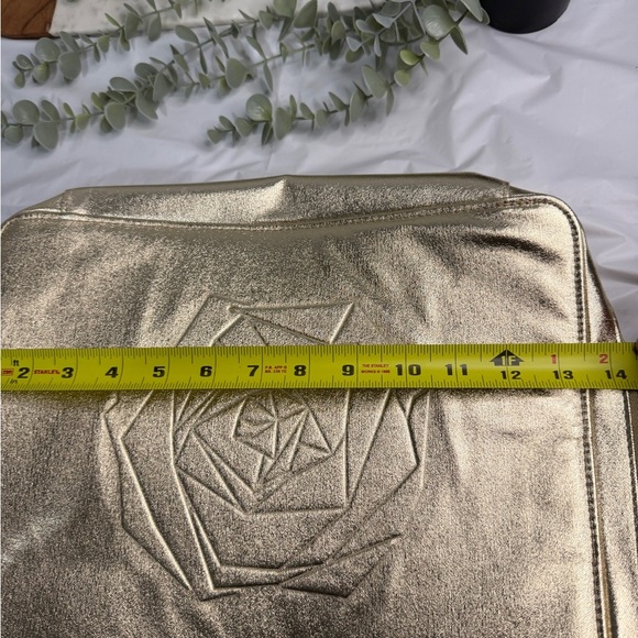 Lancome Makeup case (travel cosmetic case) like new - Picture 6 of 7